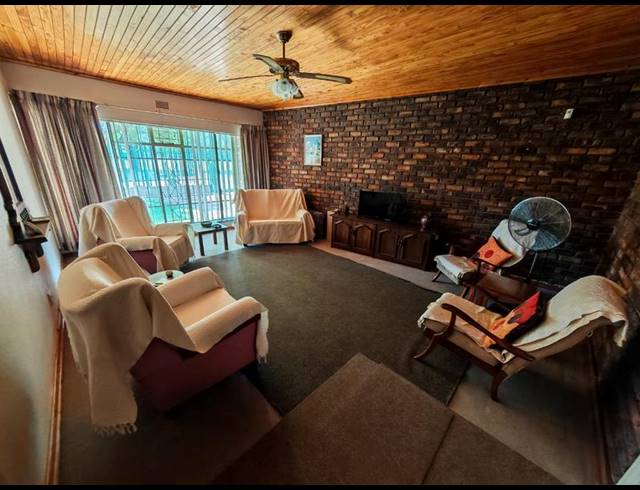 4 BEDROOM HOUSE FOR SALE IN VANDERBIJLPARK SW 2